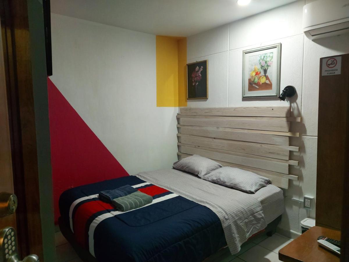 فندق Casa D Miros Familias , Grupos Y Empresas Max 20 P غوادالاجارا المظهر الخارجي الصورة